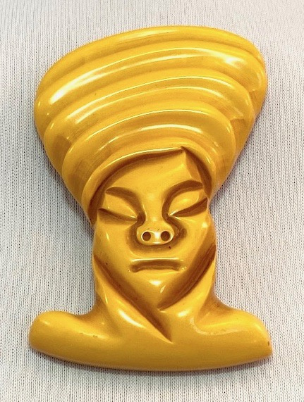 BP207 corn bakelite face pin/turban
